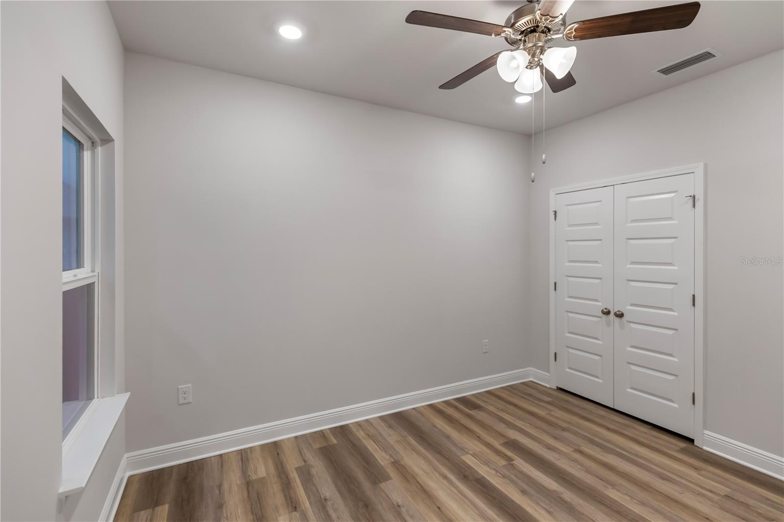 Image 36 of 44 For 512 Vermilion Circle