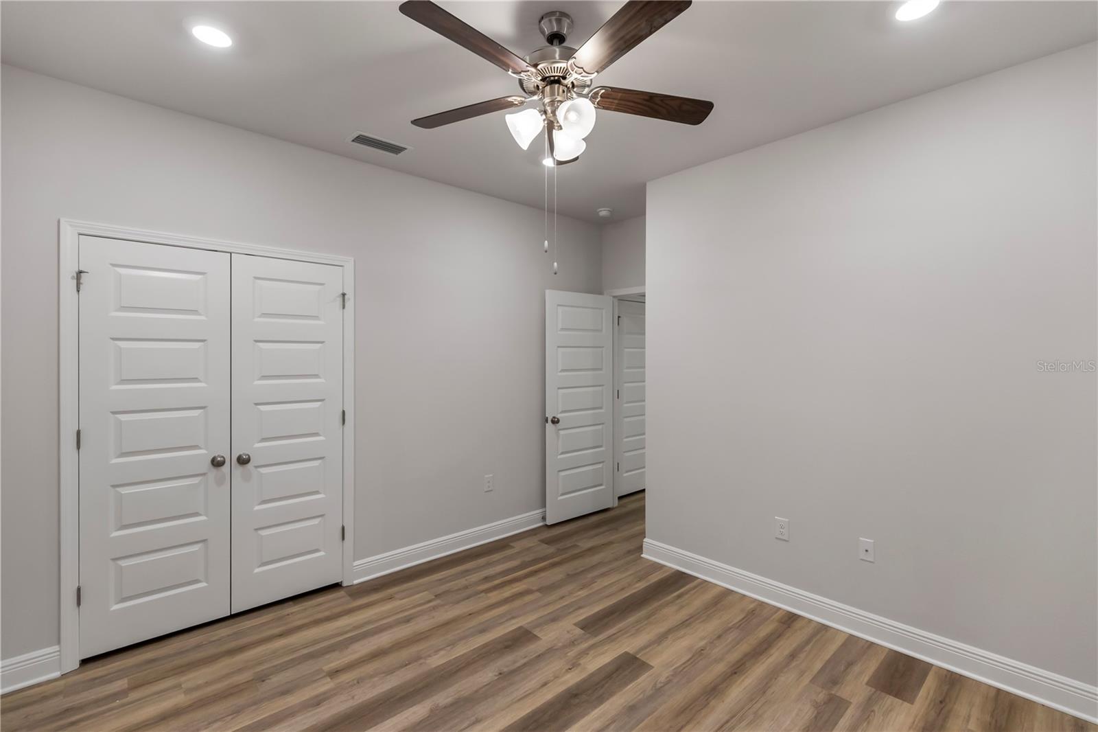 Image 37 of 44 For 512 Vermilion Circle