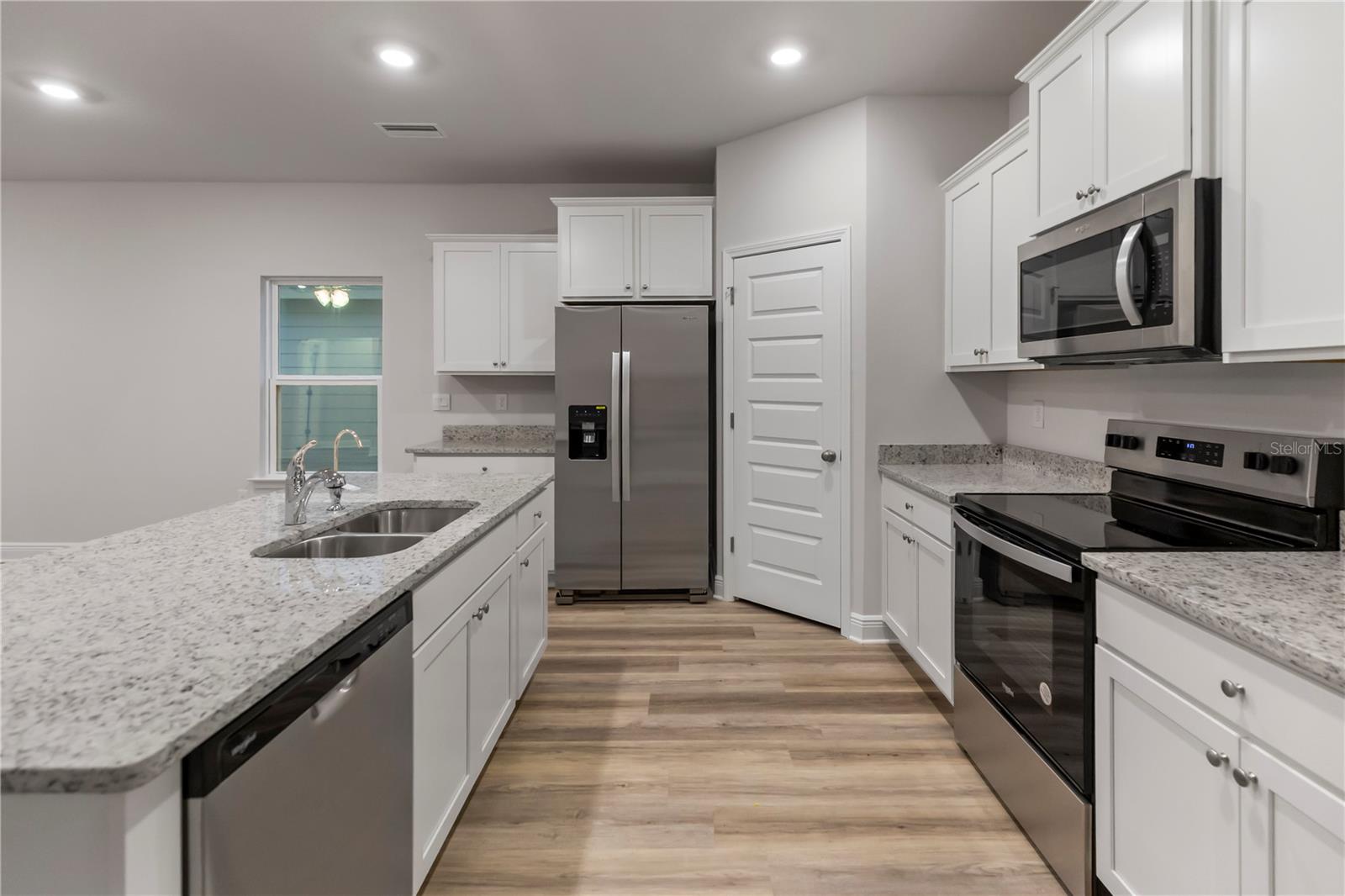 Image 6 of 44 For 512 Vermilion Circle