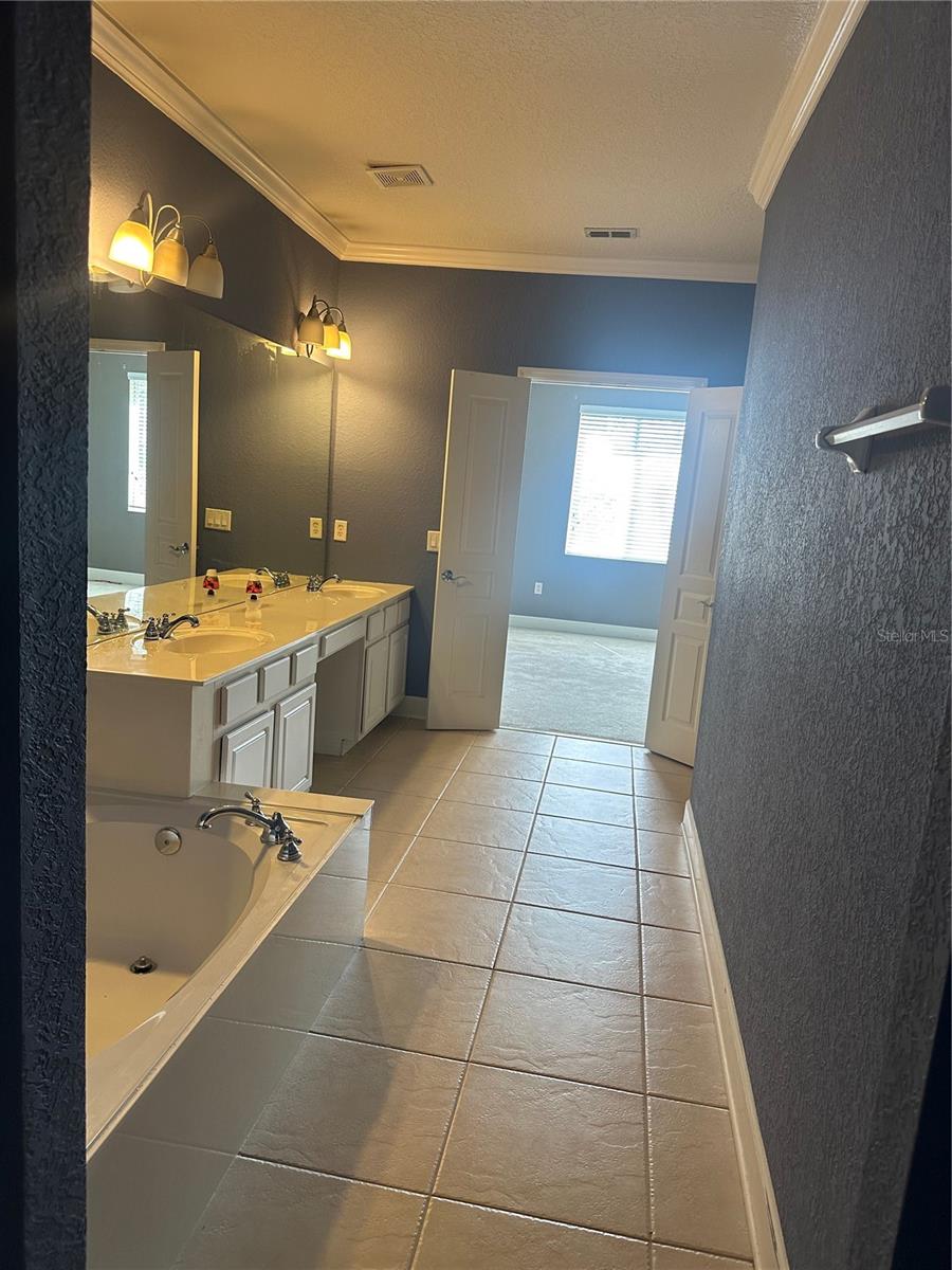 Image 24 of 41 For 8369 Riverdale Ln  1