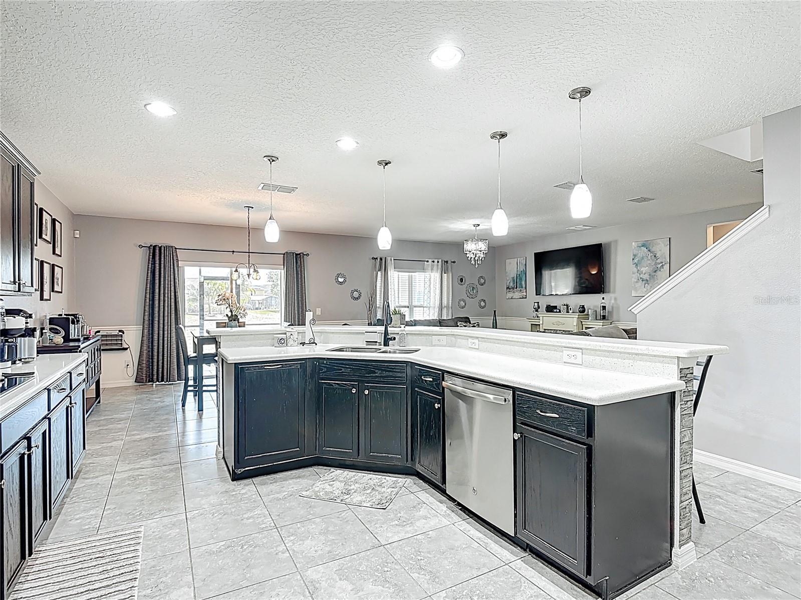 Image 11 of 32 For 238 Granada Avenue