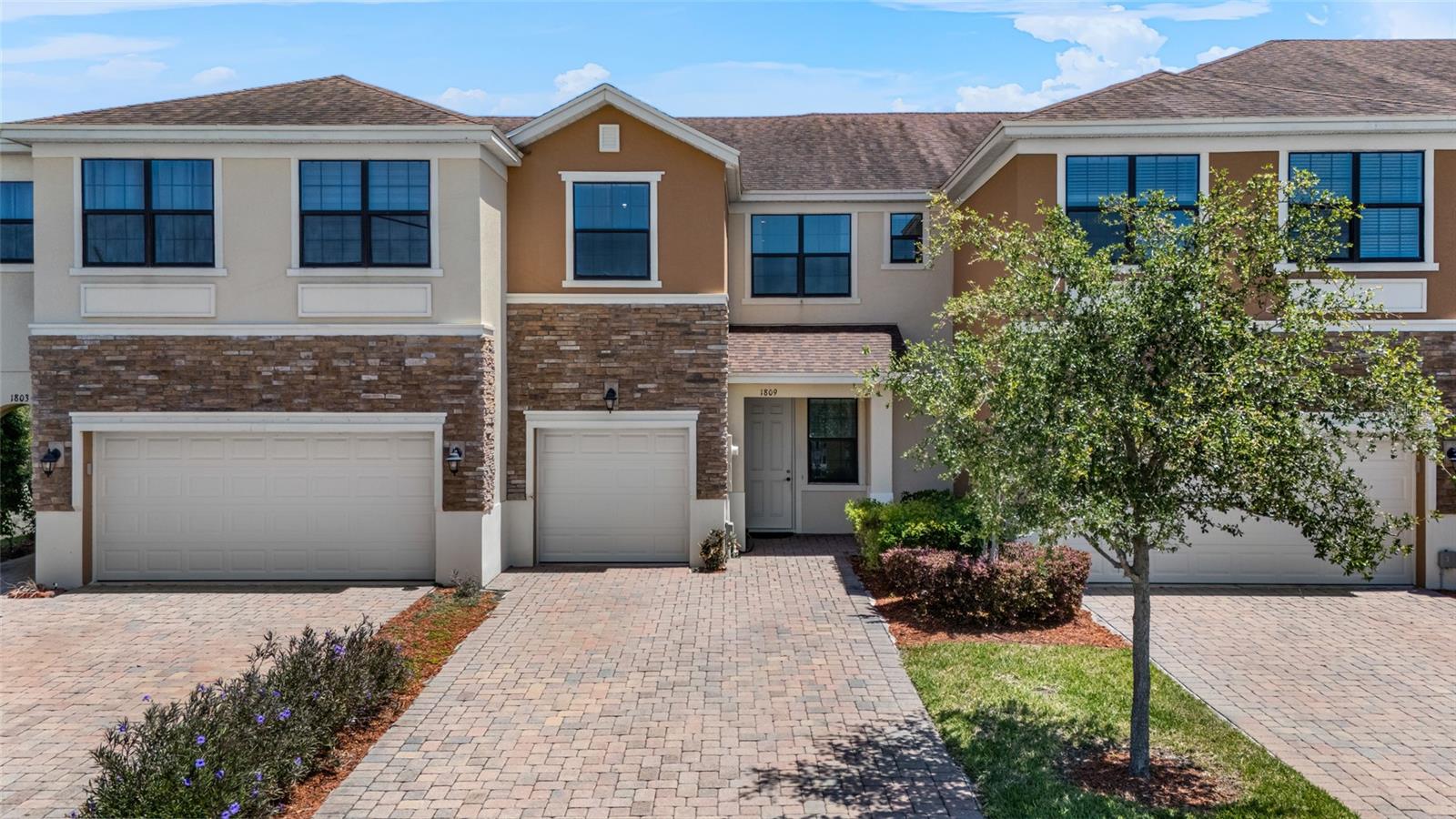 Image 3 of 50 For 1809 Portofino Meadows Boulevard