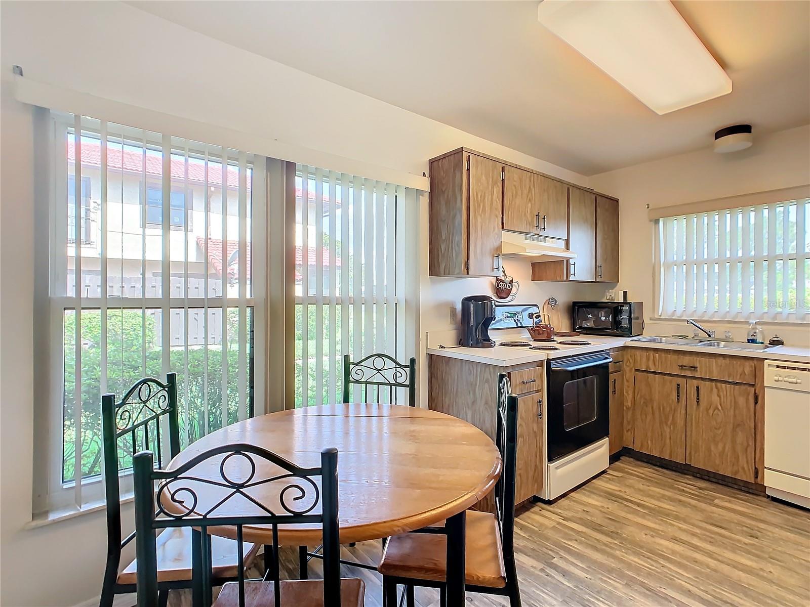 Image 17 of 47 For 540 Hunter Circle 540