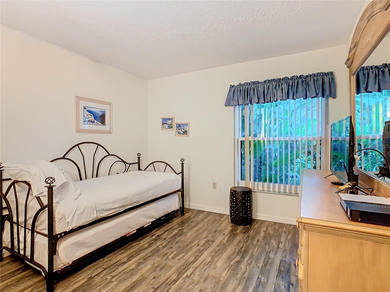 Image 31 of 47 For 540 Hunter Circle 540