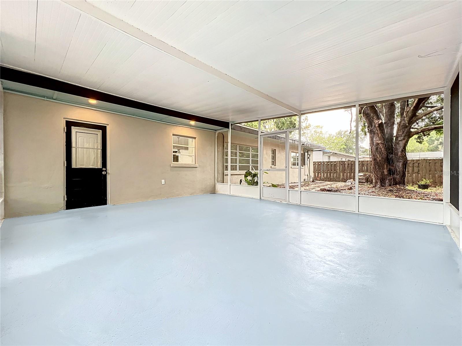 Image 22 of 27 For 2107 Pine Terrace
