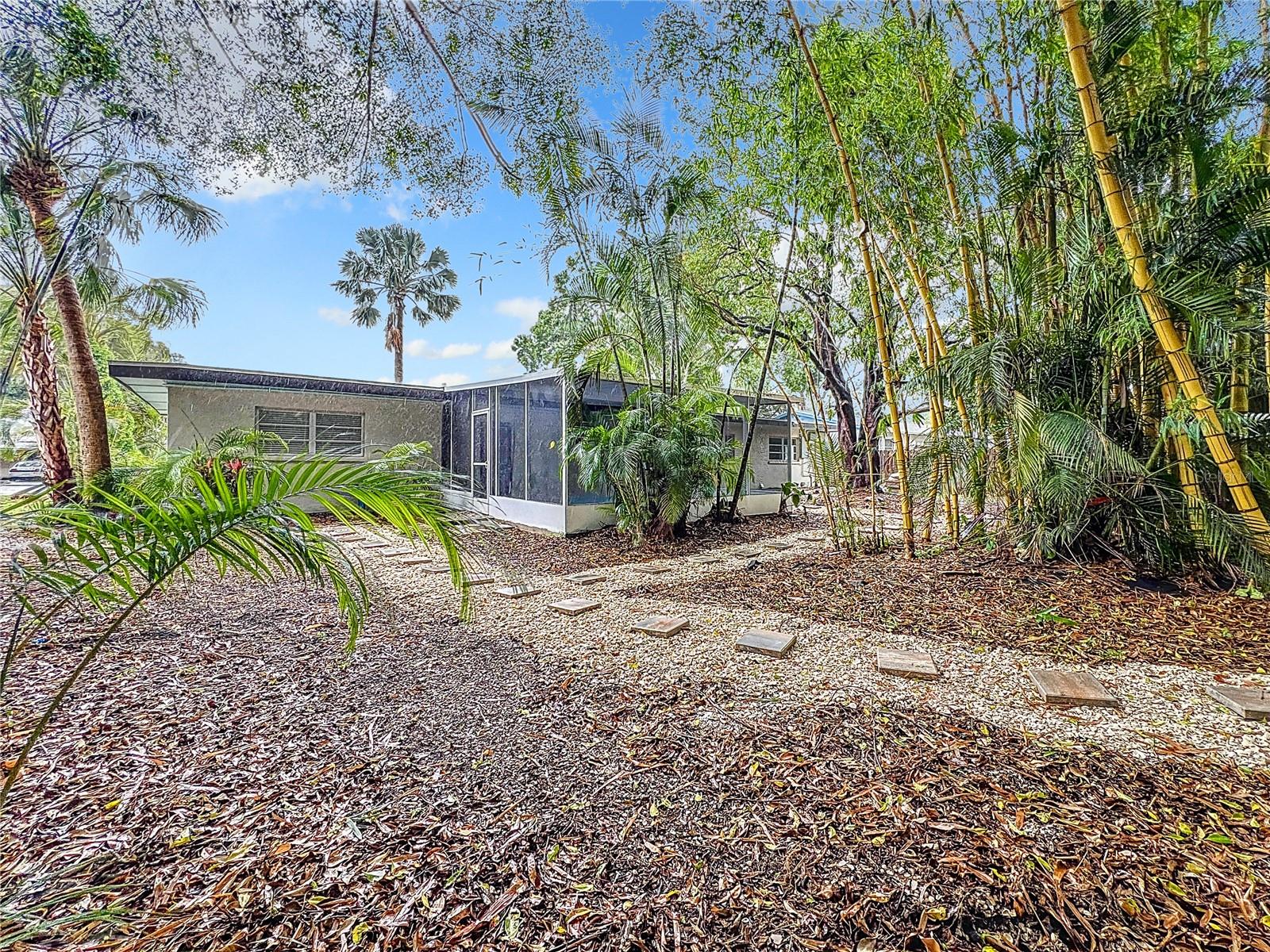 Image 25 of 27 For 2107 Pine Terrace