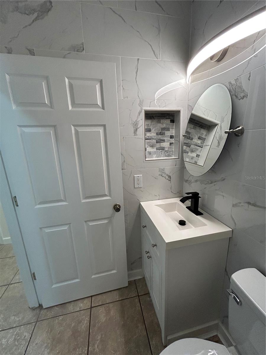 Image 10 of 13 For 352 Madina Circle