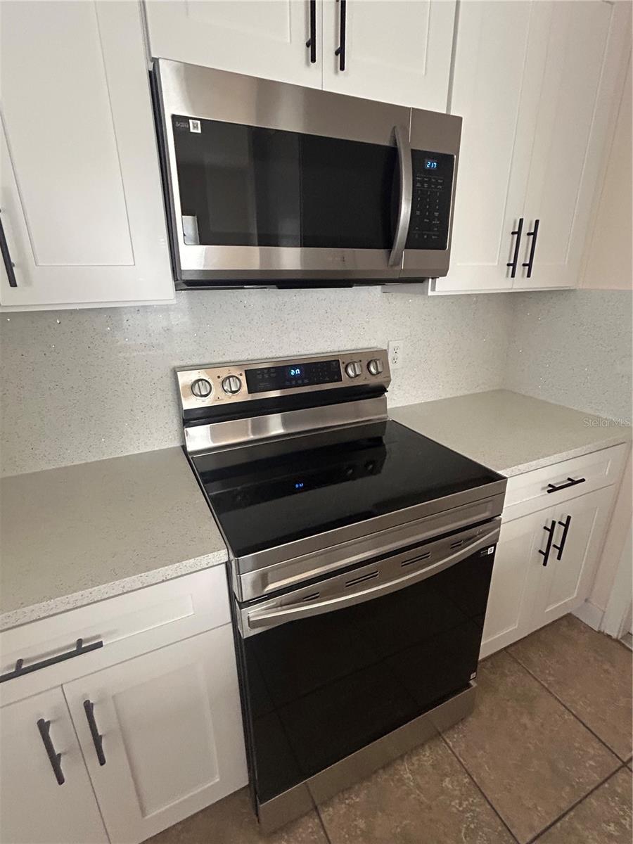 Image 9 of 13 For 352 Madina Circle