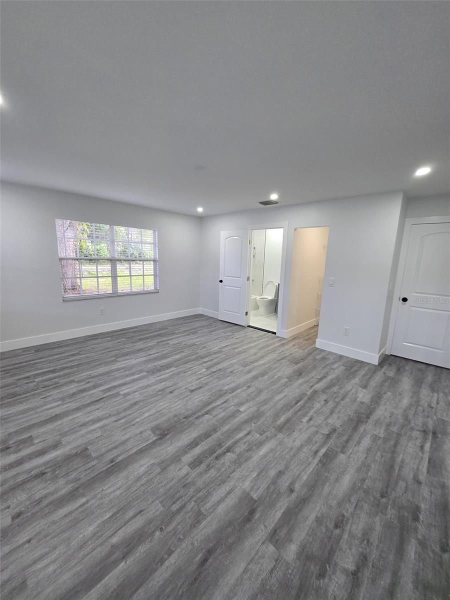 Image 20 of 26 For 400 Koutnik Road Se