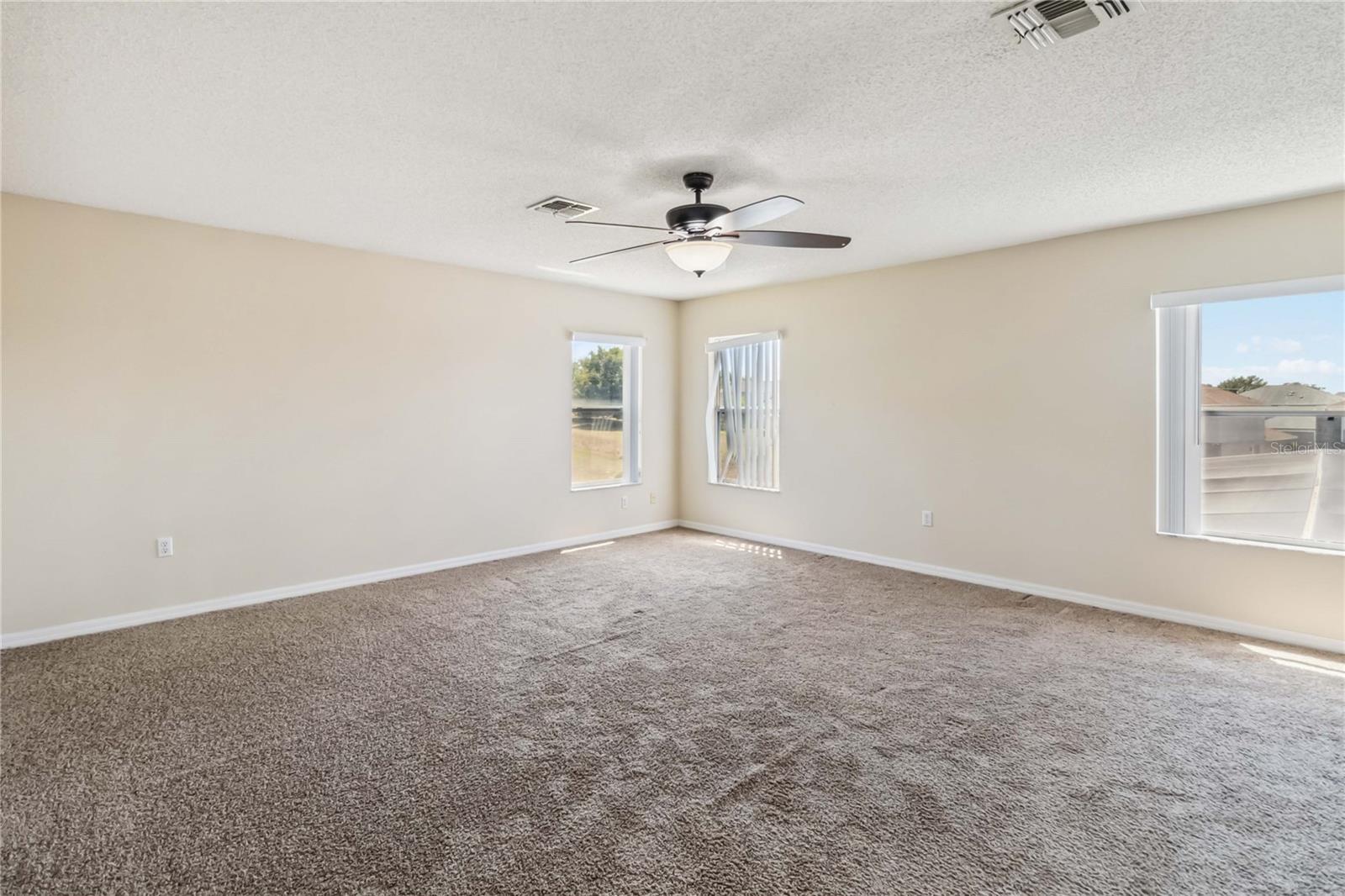 Image 16 of 26 For 410 Canna Drive
