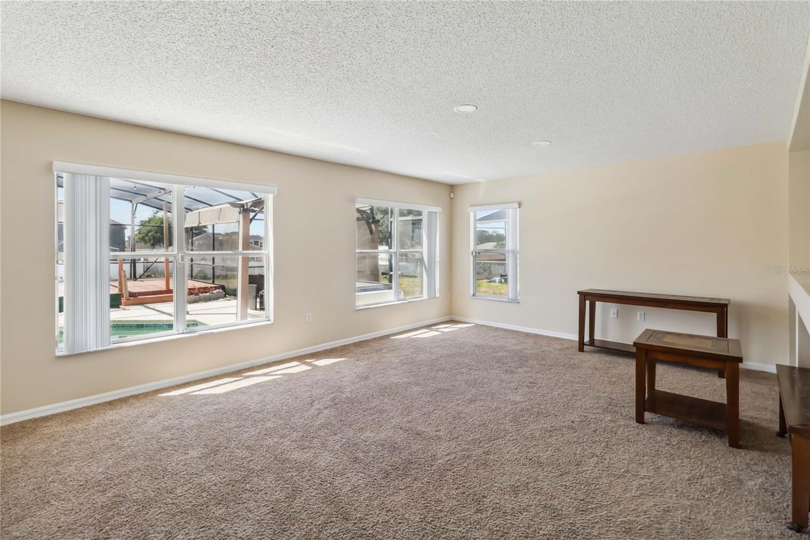 Image 5 of 26 For 410 Canna Drive