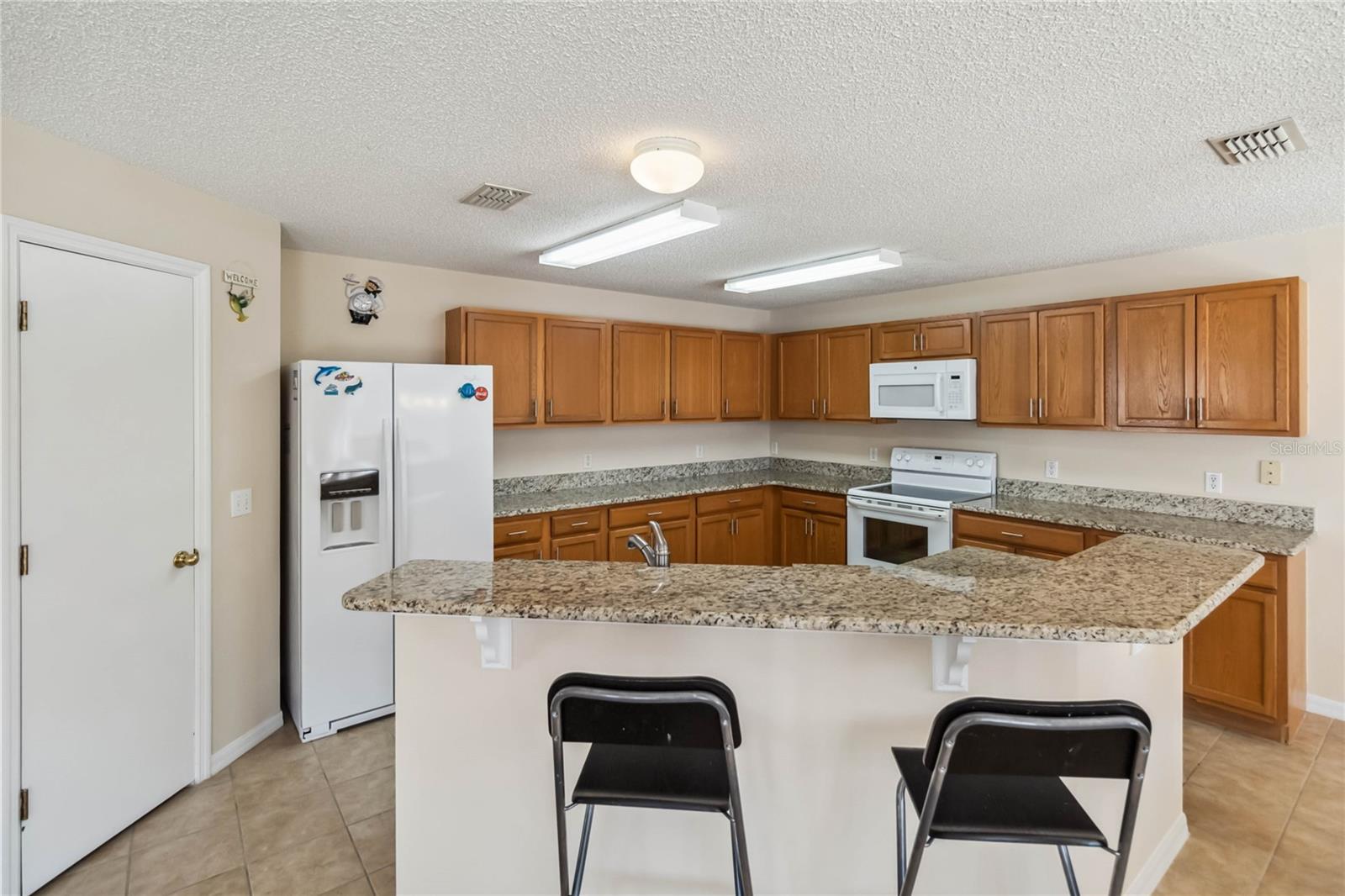 Image 9 of 26 For 410 Canna Drive