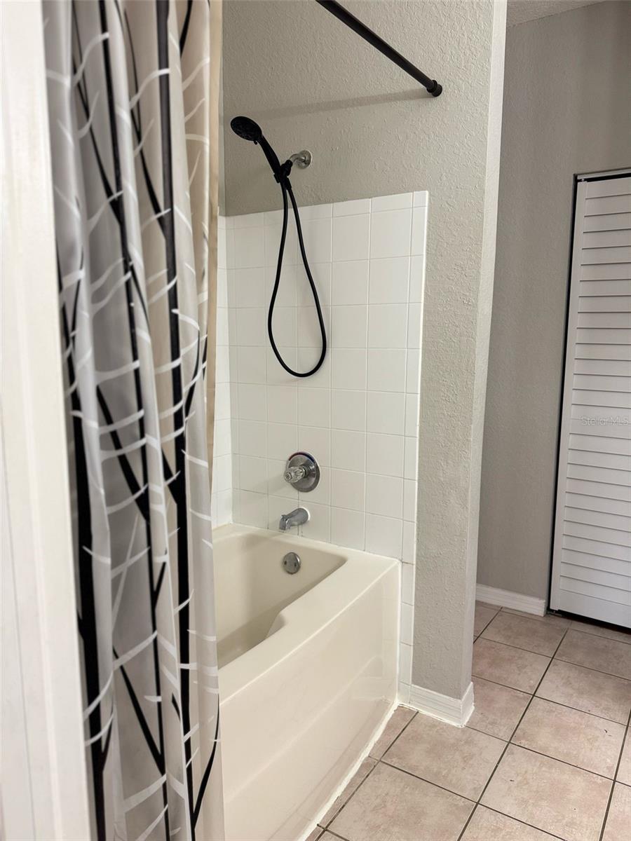 Image 8 of 27 For 6408 Raleigh Street 2402
