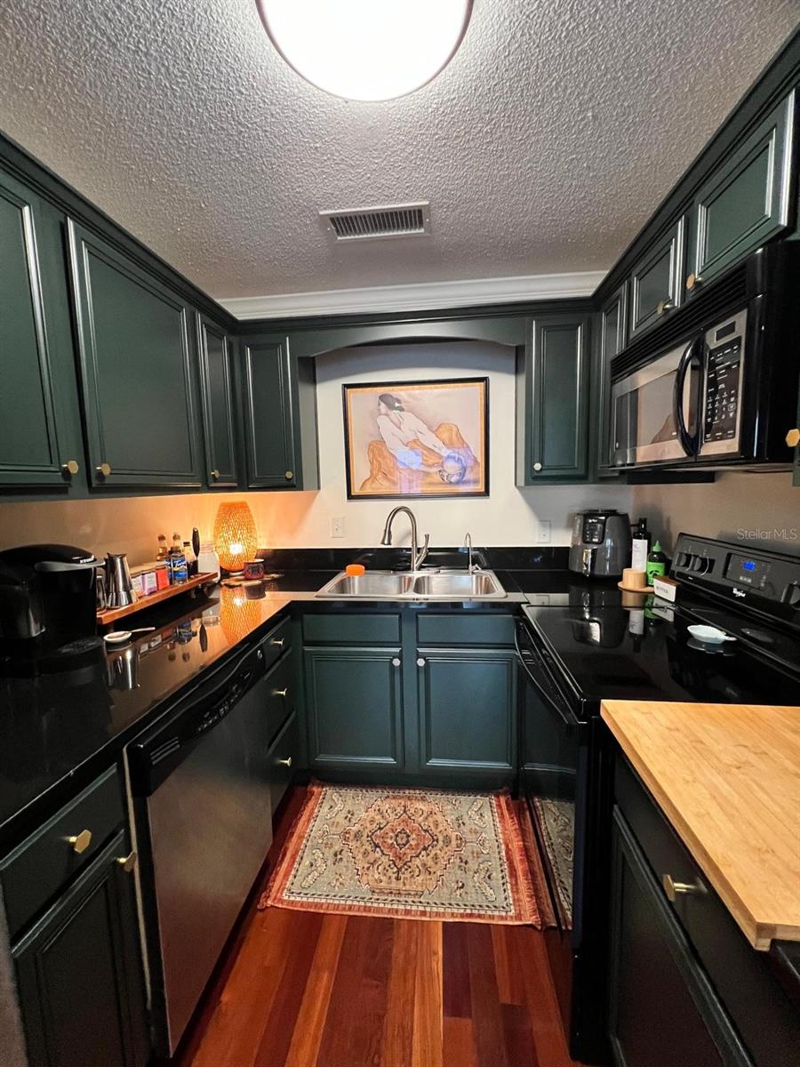 Image 10 of 47 For 4820 Conway Road 130