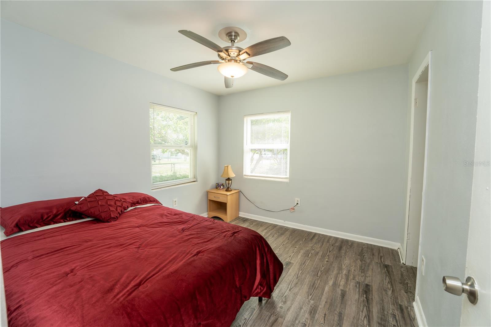 Image 13 of 23 For 433 Lee Avenue