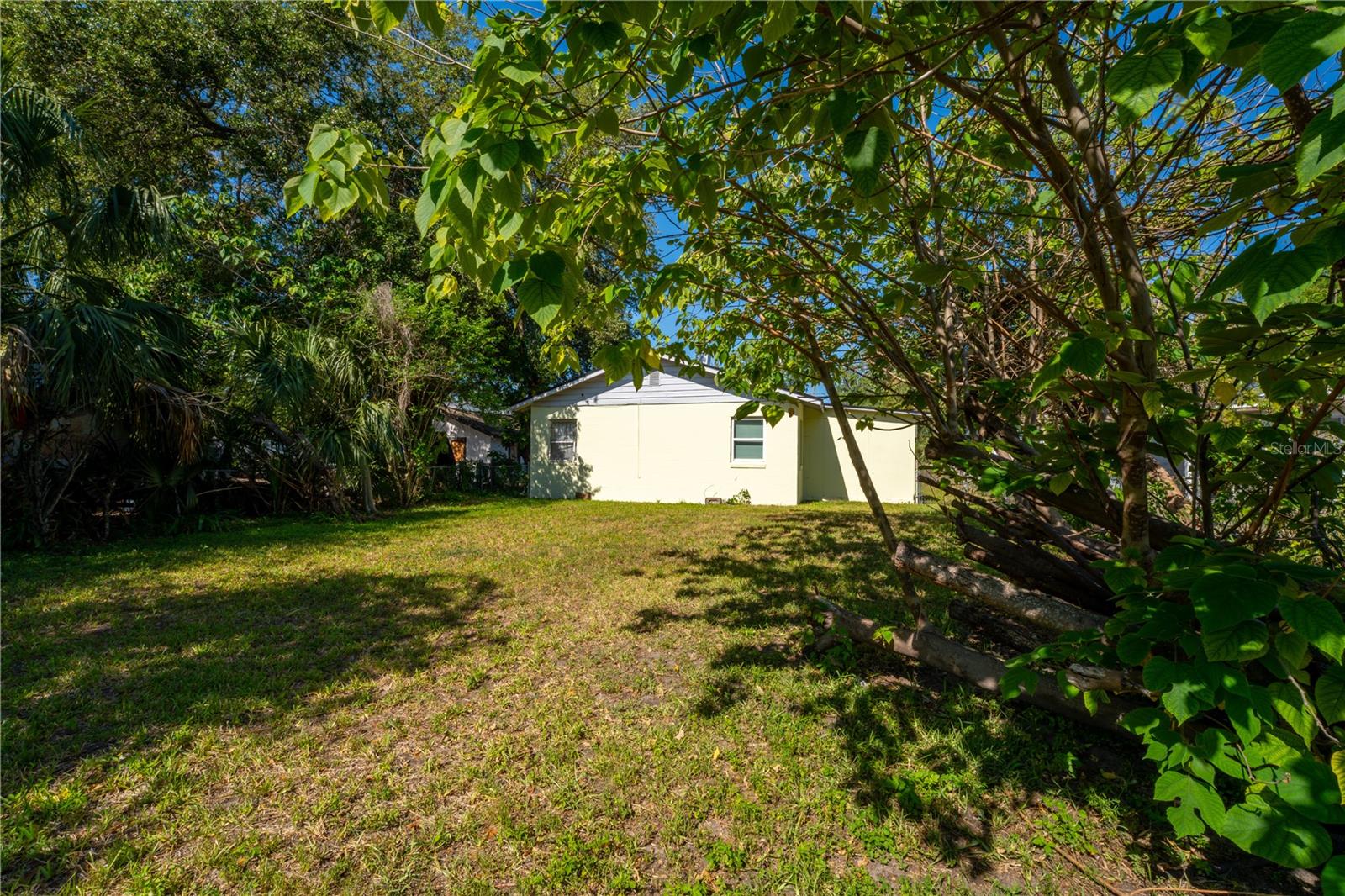 Image 21 of 23 For 433 Lee Avenue