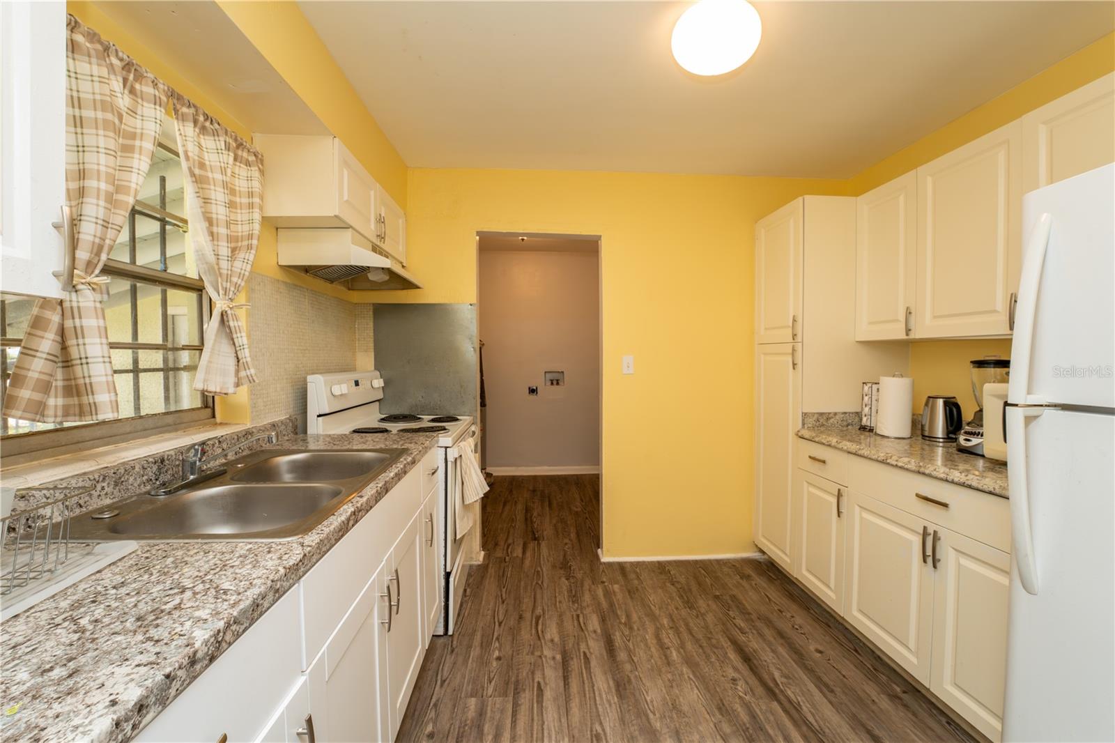 Image 3 of 23 For 433 Lee Avenue