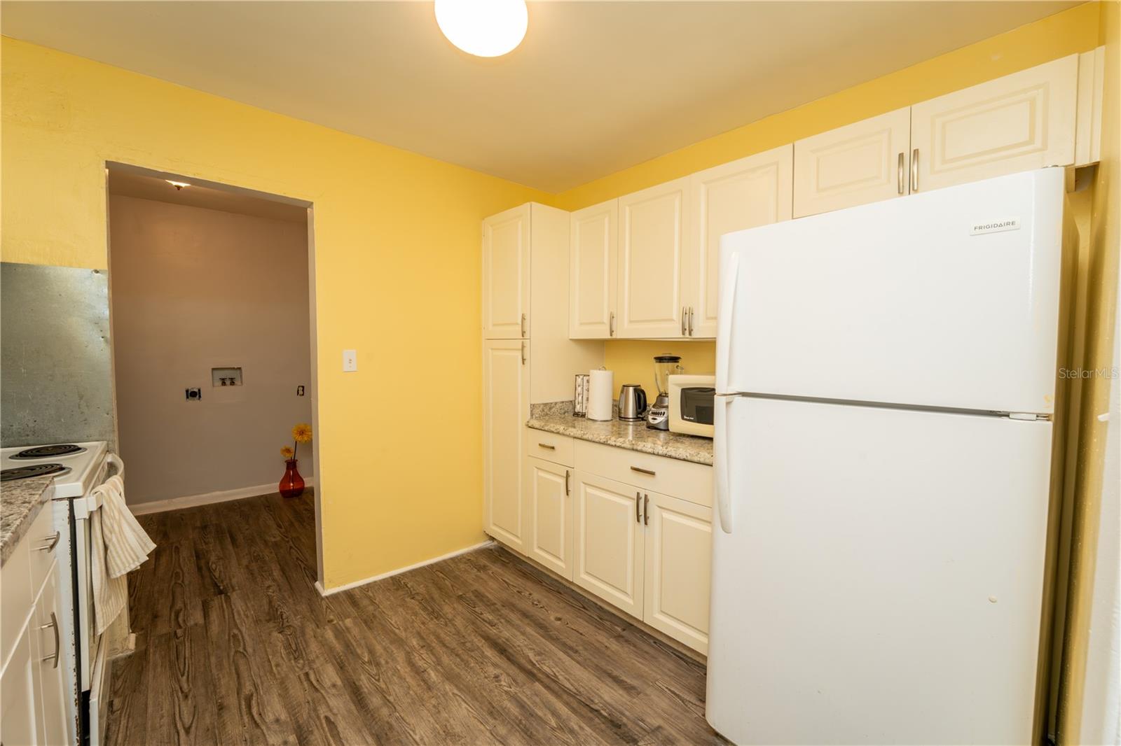Image 4 of 23 For 433 Lee Avenue