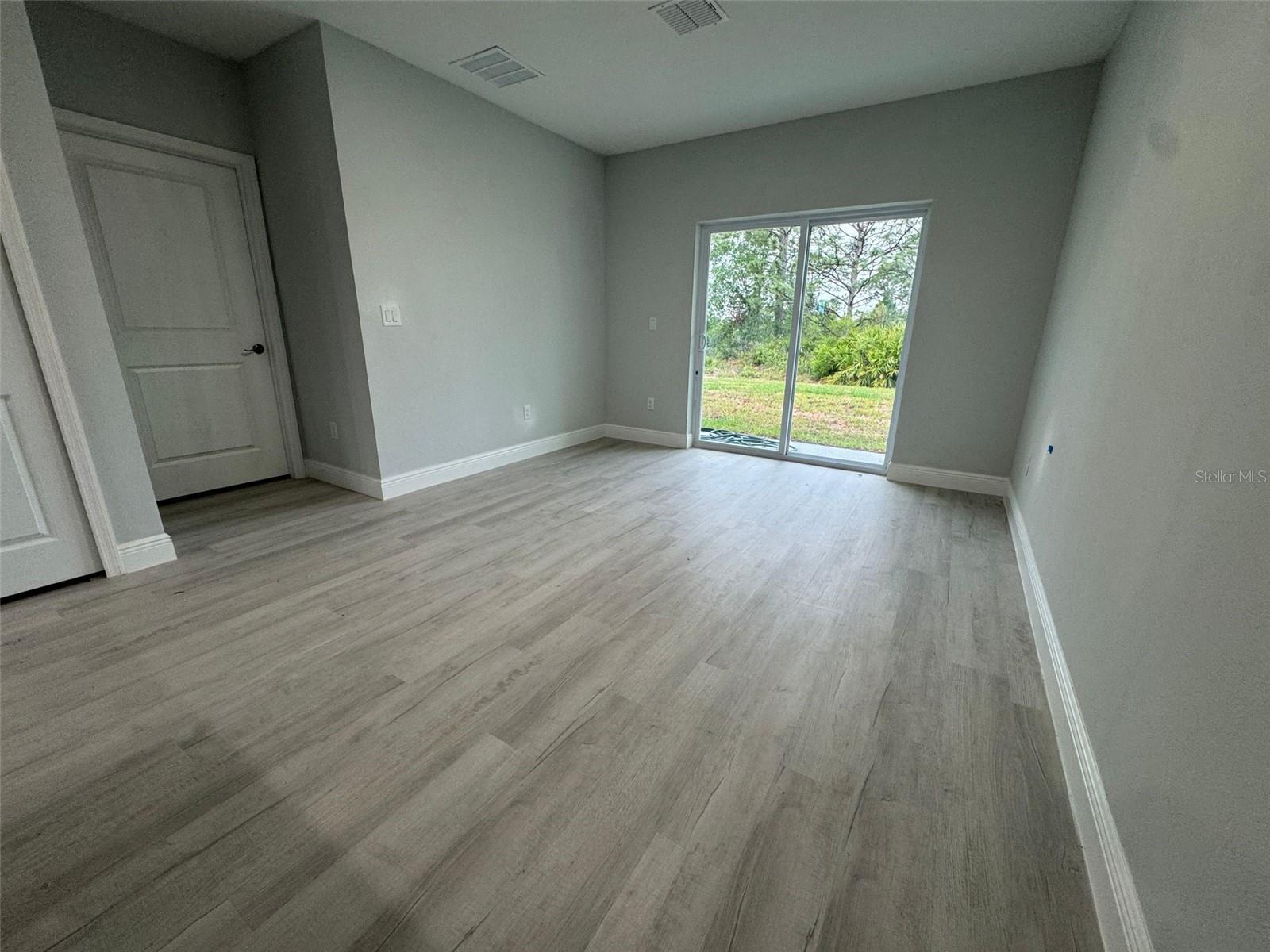Image 8 of 13 For 6935 Dickinson Drive
