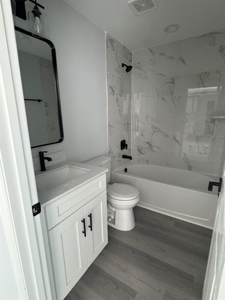 Image 12 of 14 For 12122 Clarendon Avenue