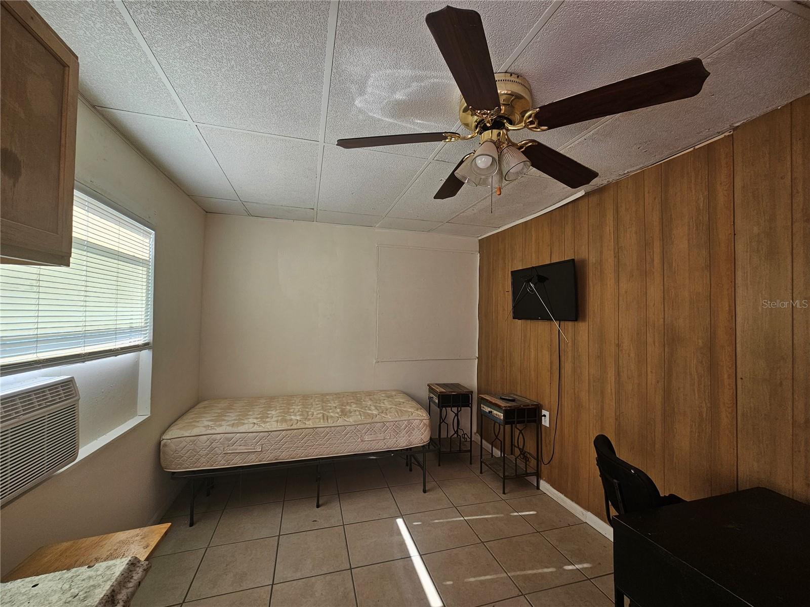 Image 4 of 6 For 10715 Fernando Street