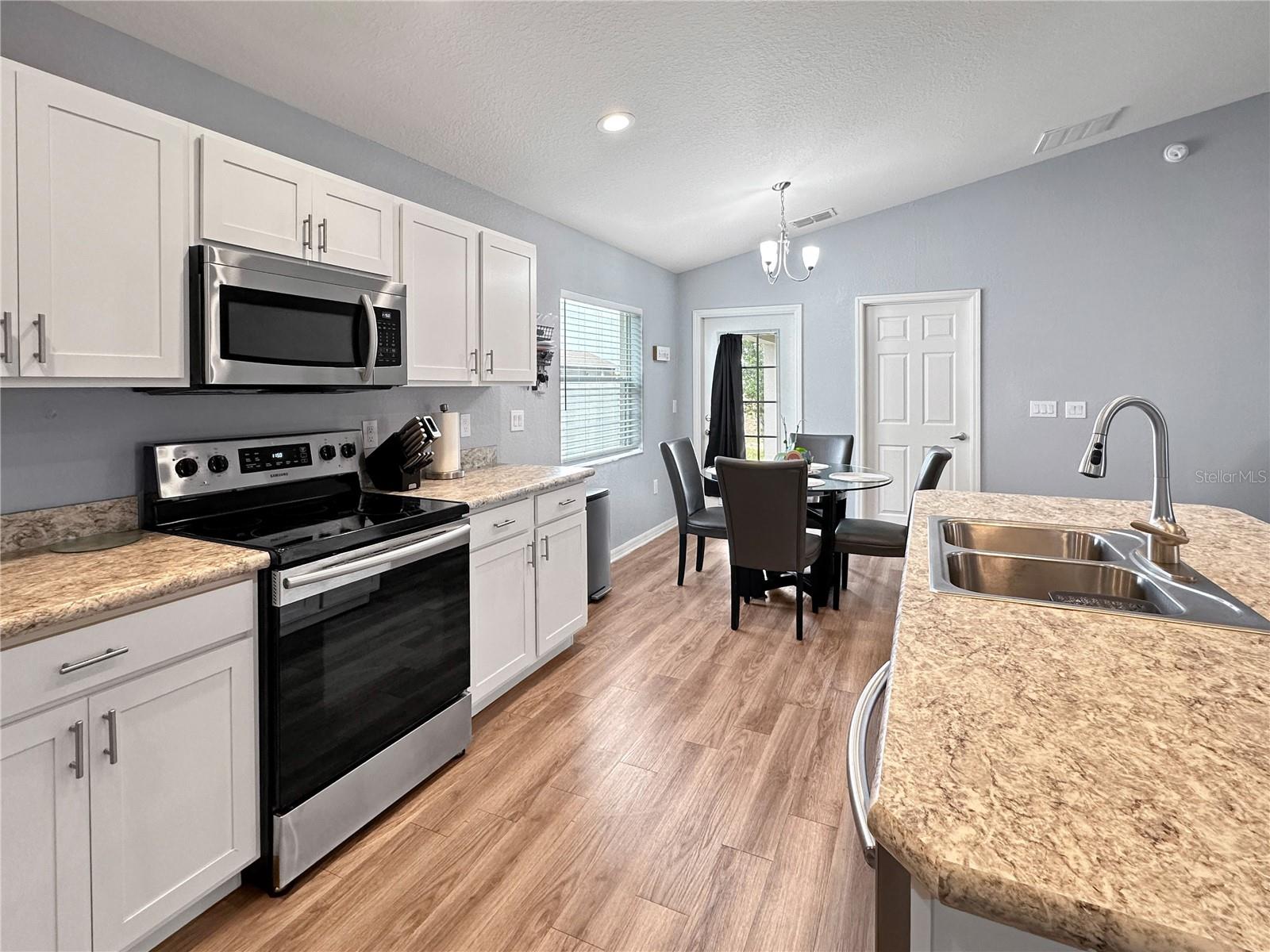 Image 9 of 21 For 314 Tanager Street