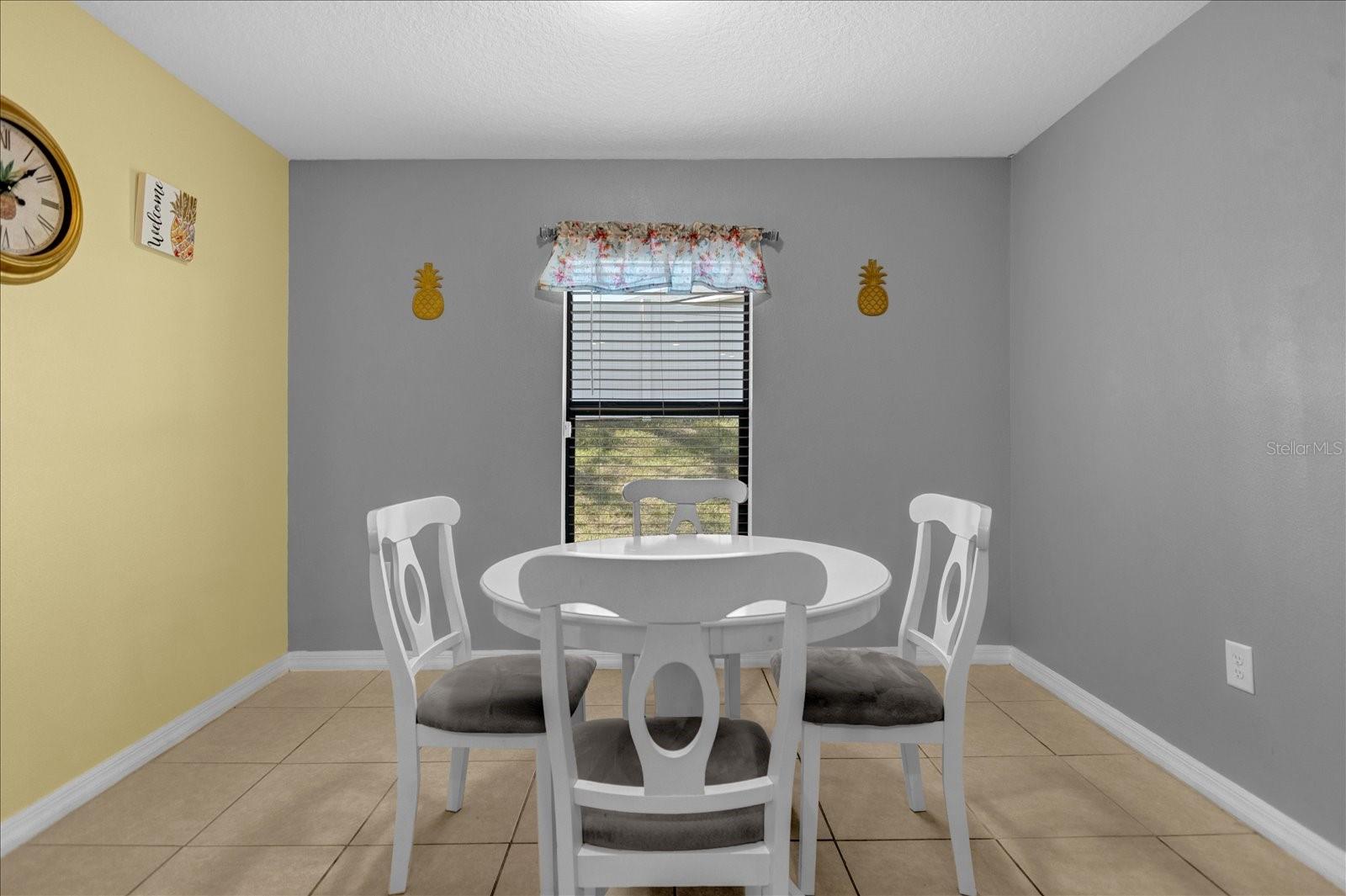 Image 18 of 28 For 341 Gardenia Court