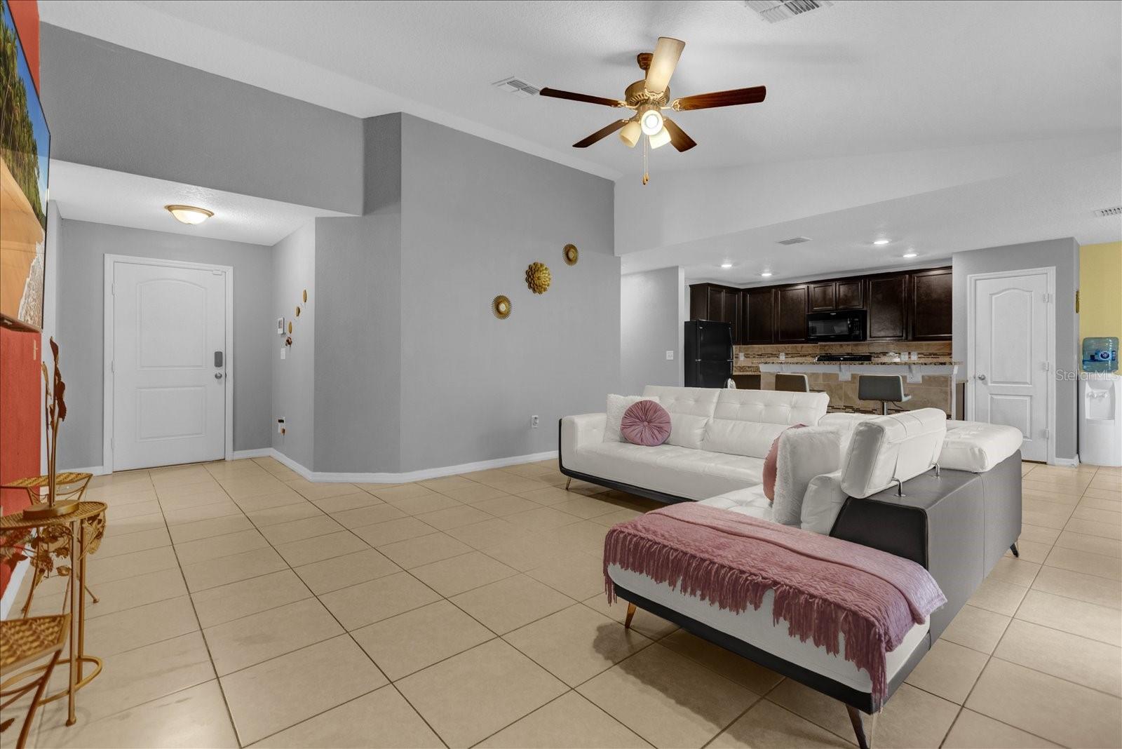 Image 25 of 28 For 341 Gardenia Court