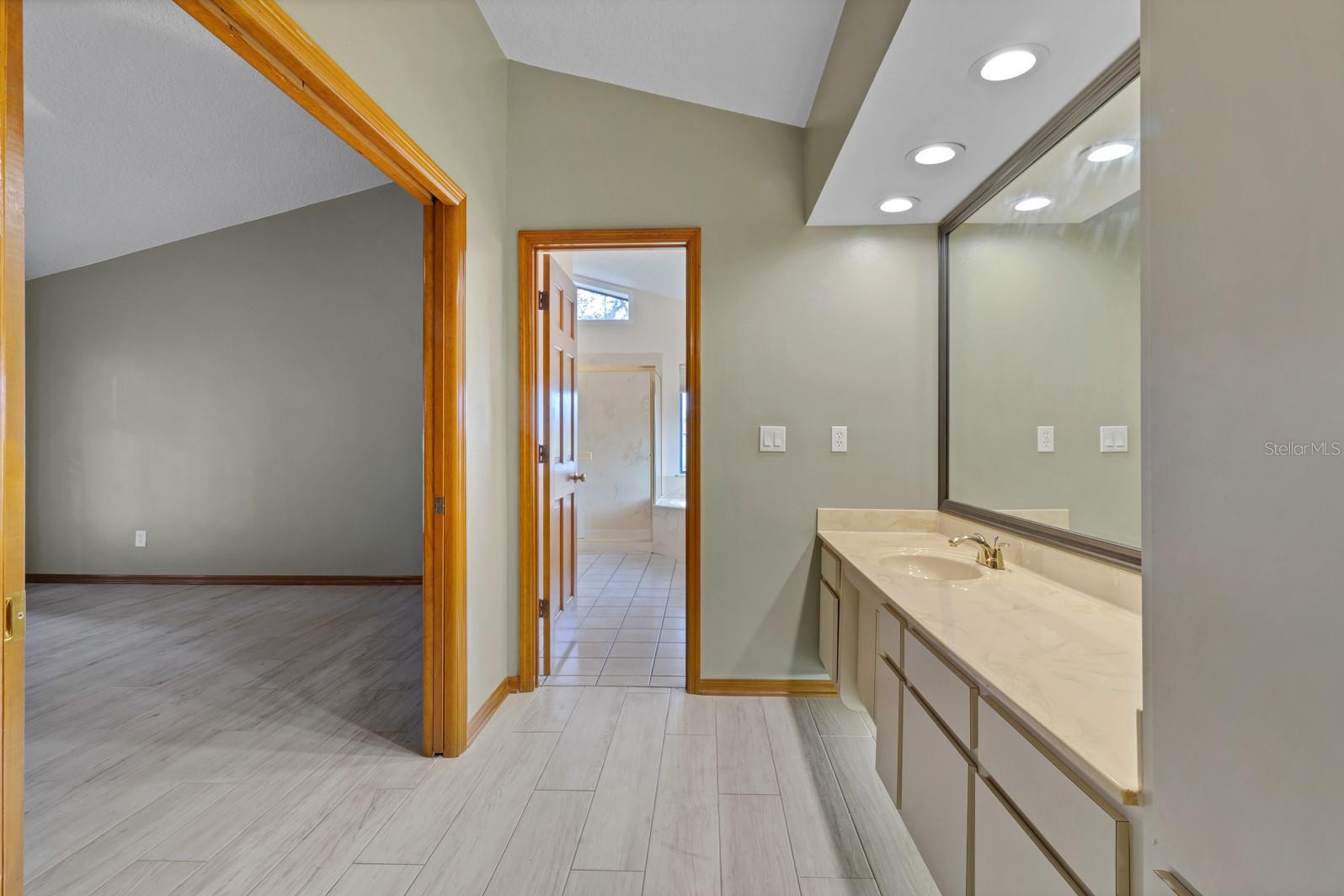 Image 21 of 40 For 3251 Pinewood Court