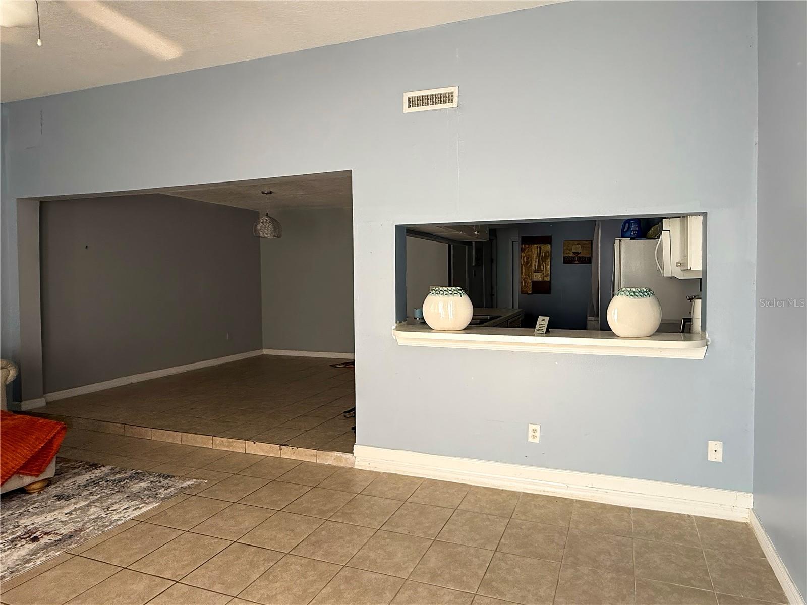 Image 3 of 24 For 914 Caribbean Drive