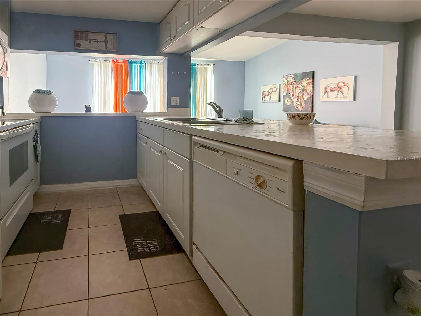 Image 5 of 24 For 914 Caribbean Drive