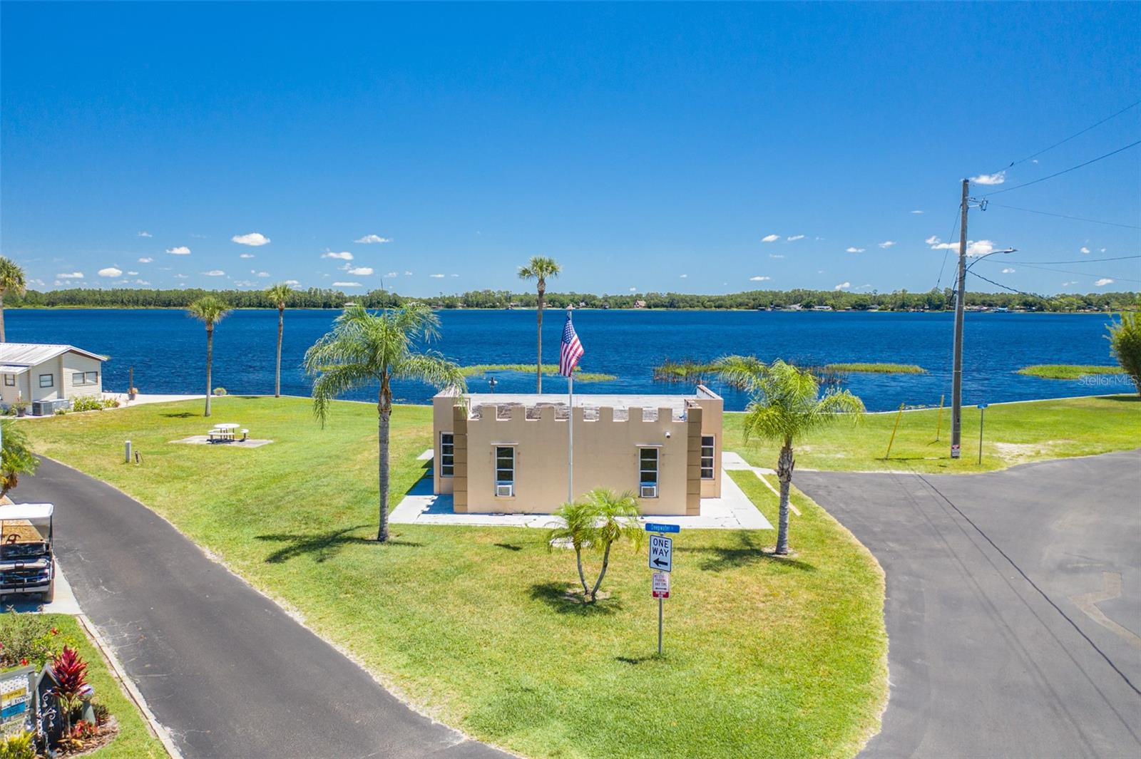 Image 14 of 35 For 1382 Mainsail Lane