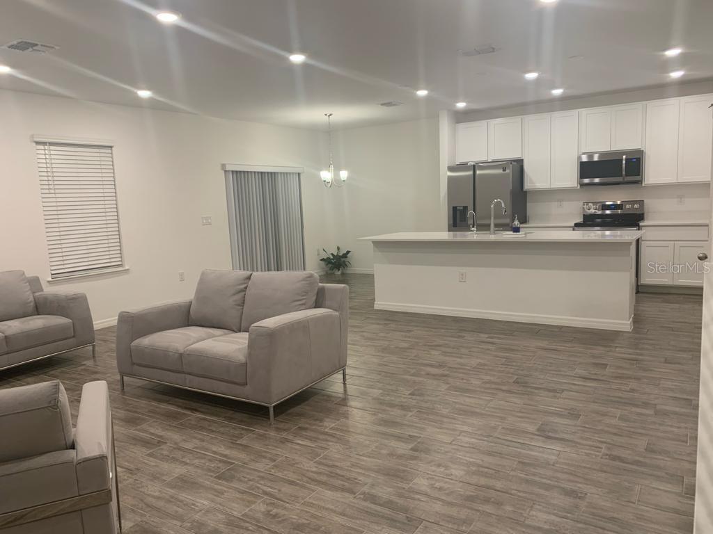 Image 3 of 22 For 917 Bocavista Court