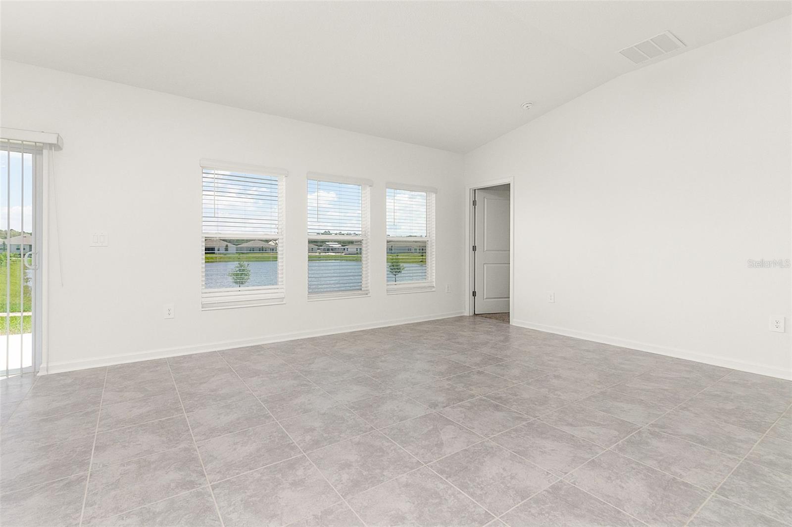 Image 16 of 42 For 4928 Worchester Drive