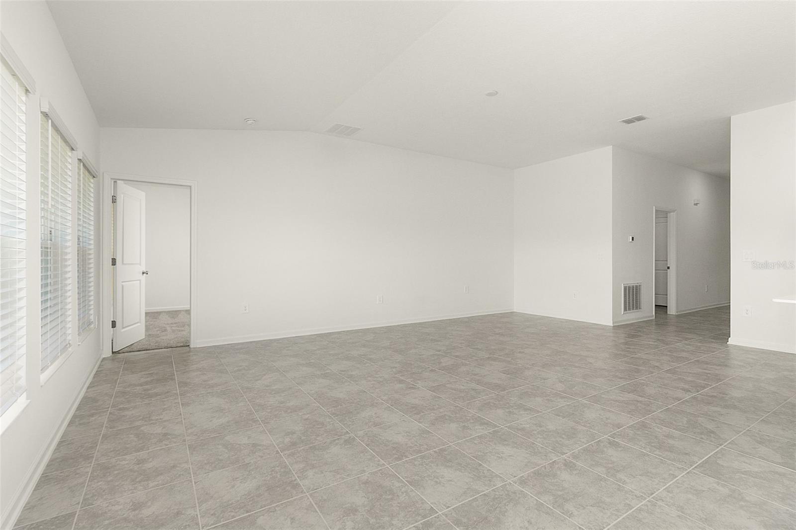 Image 17 of 42 For 4928 Worchester Drive