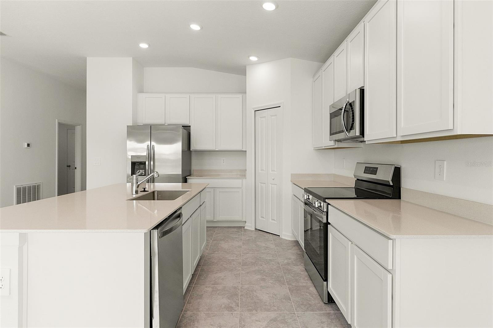 Image 22 of 42 For 4928 Worchester Drive