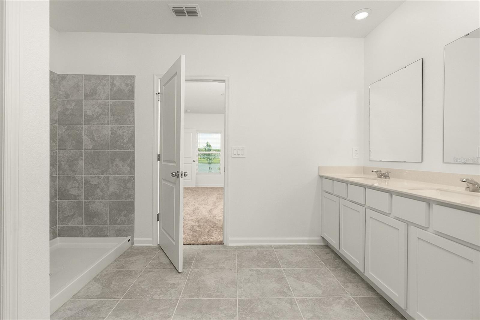 Image 33 of 42 For 4928 Worchester Drive