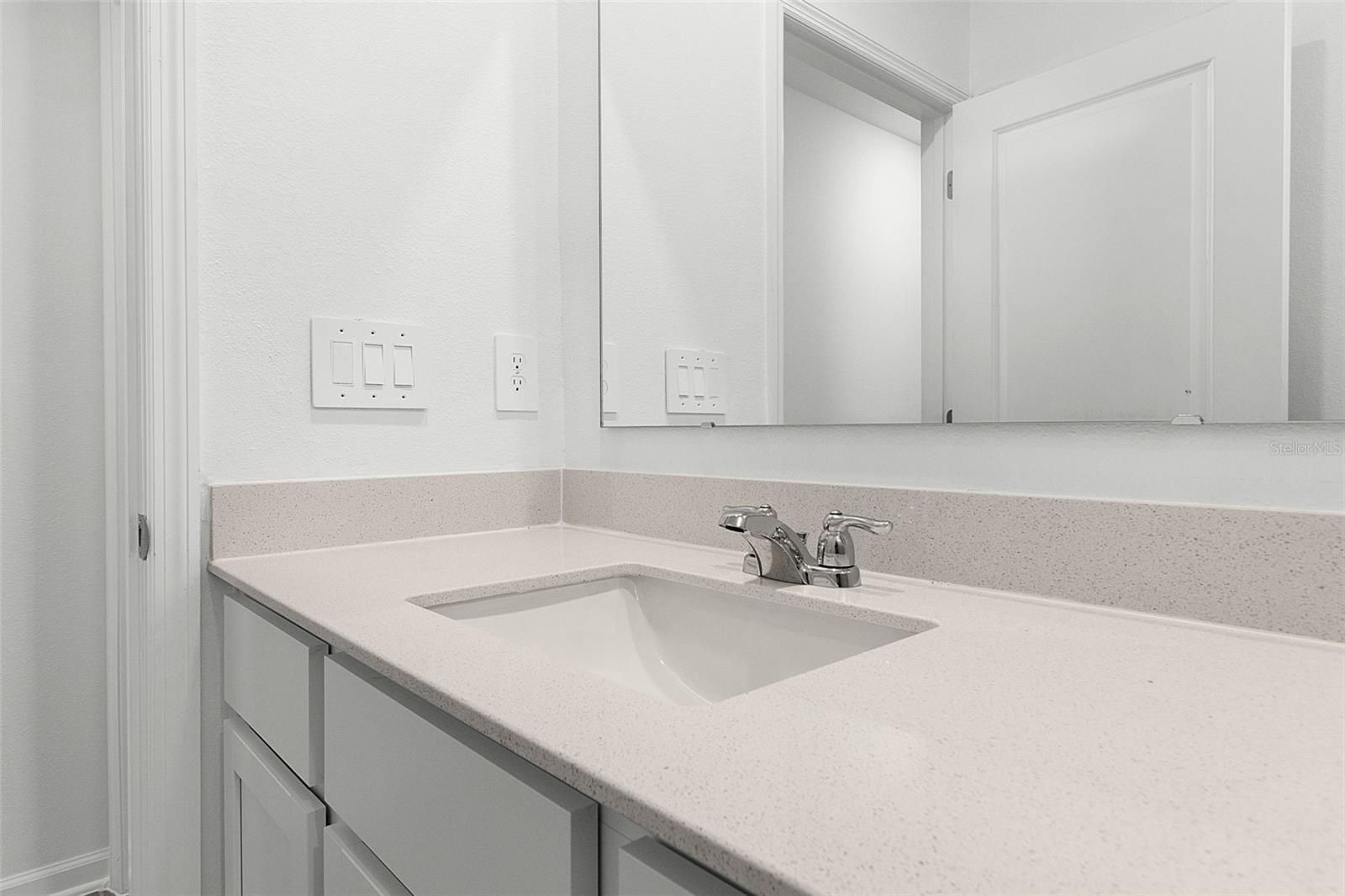 Image 7 of 42 For 4928 Worchester Drive