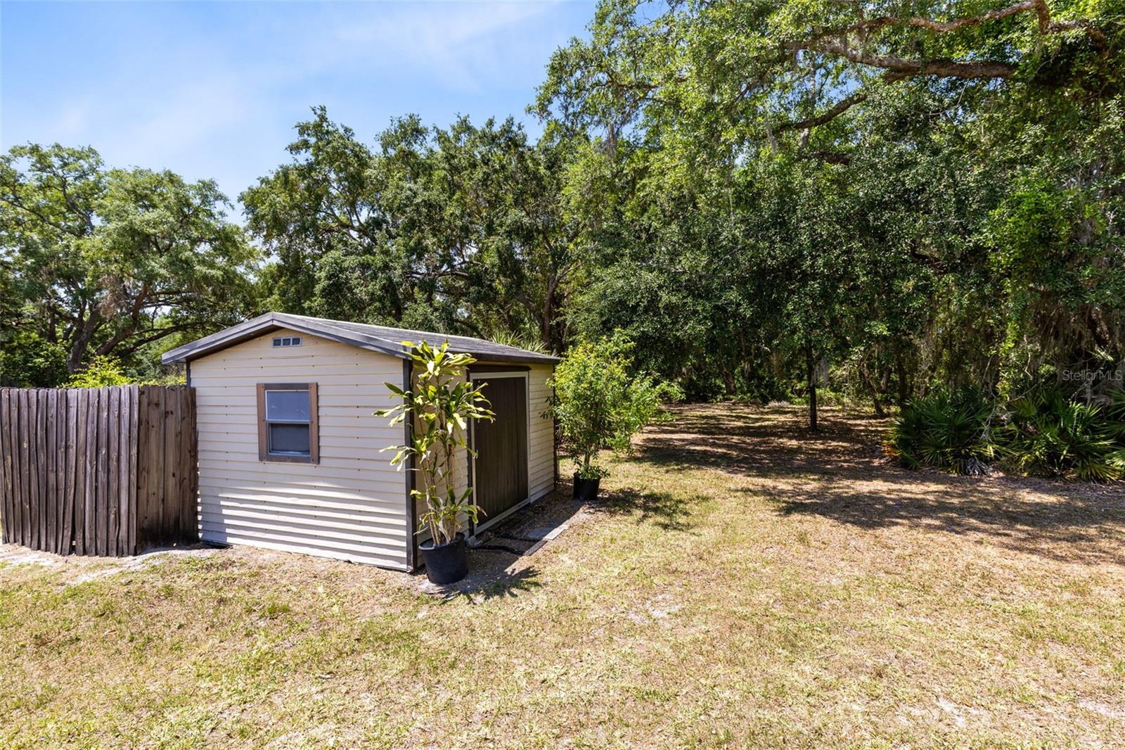 Image 26 of 35 For 2560 Greenwood Drive