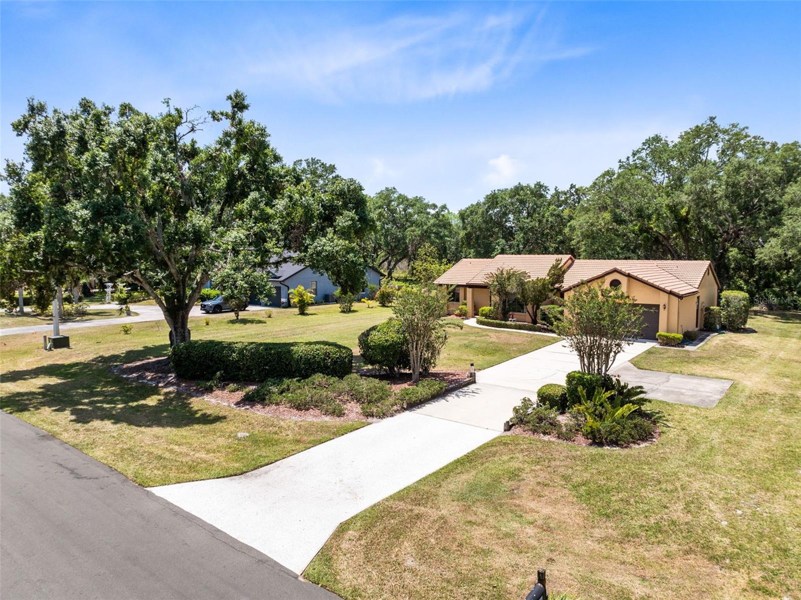 Image 29 of 35 For 2560 Greenwood Drive