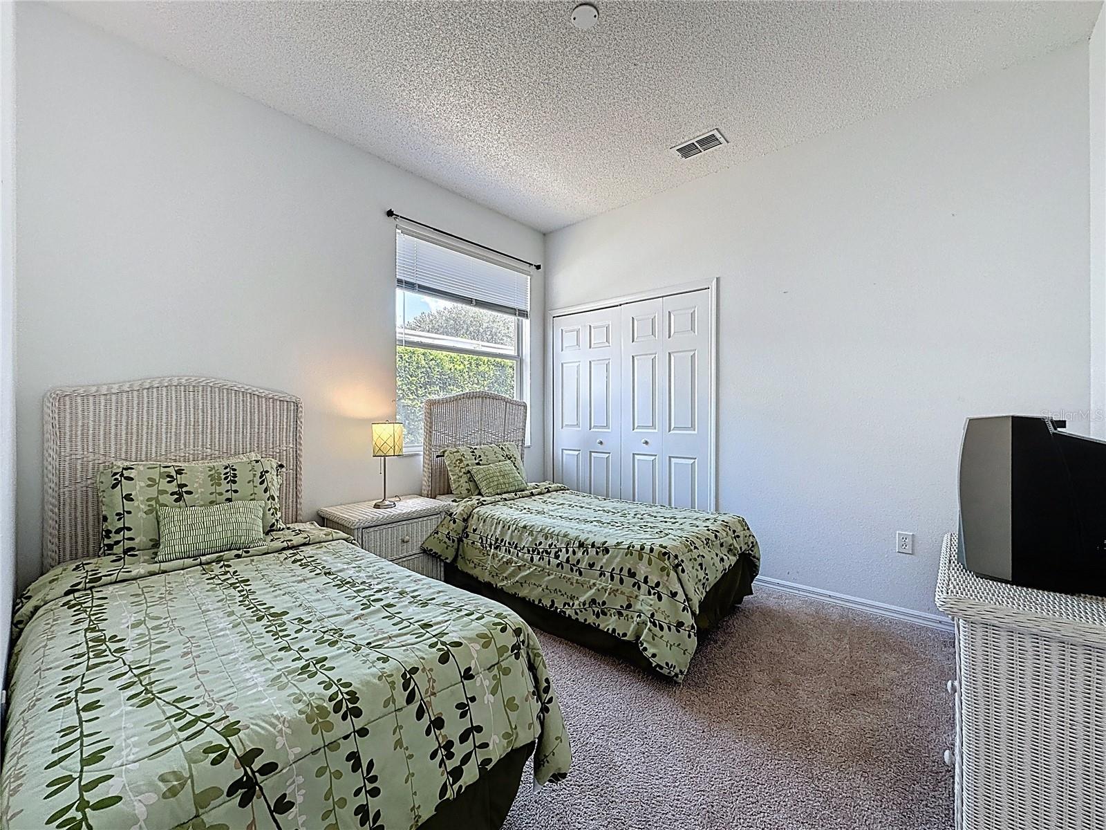 Image 48 of 64 For 925 Montana Avenue