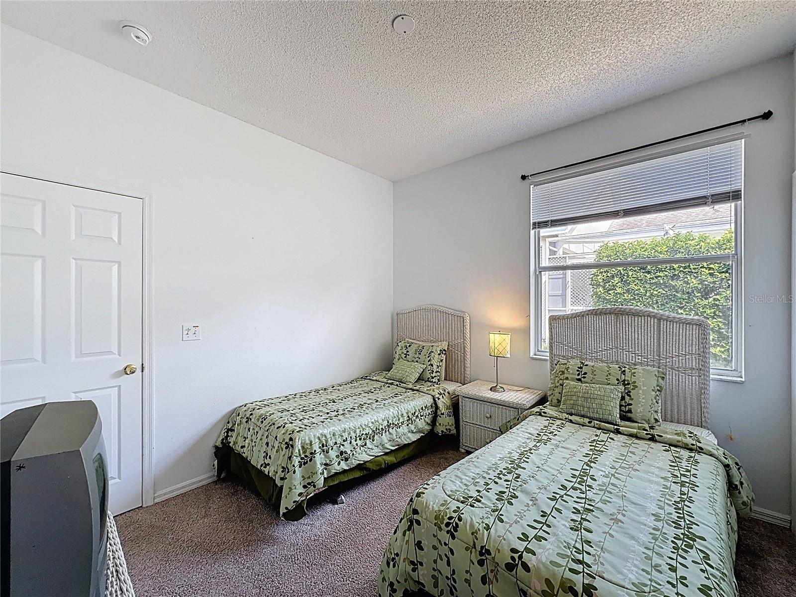 Image 49 of 64 For 925 Montana Avenue