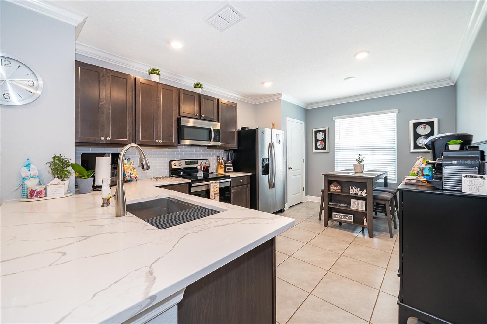 Image 13 of 33 For 9056 Wildflower Lane