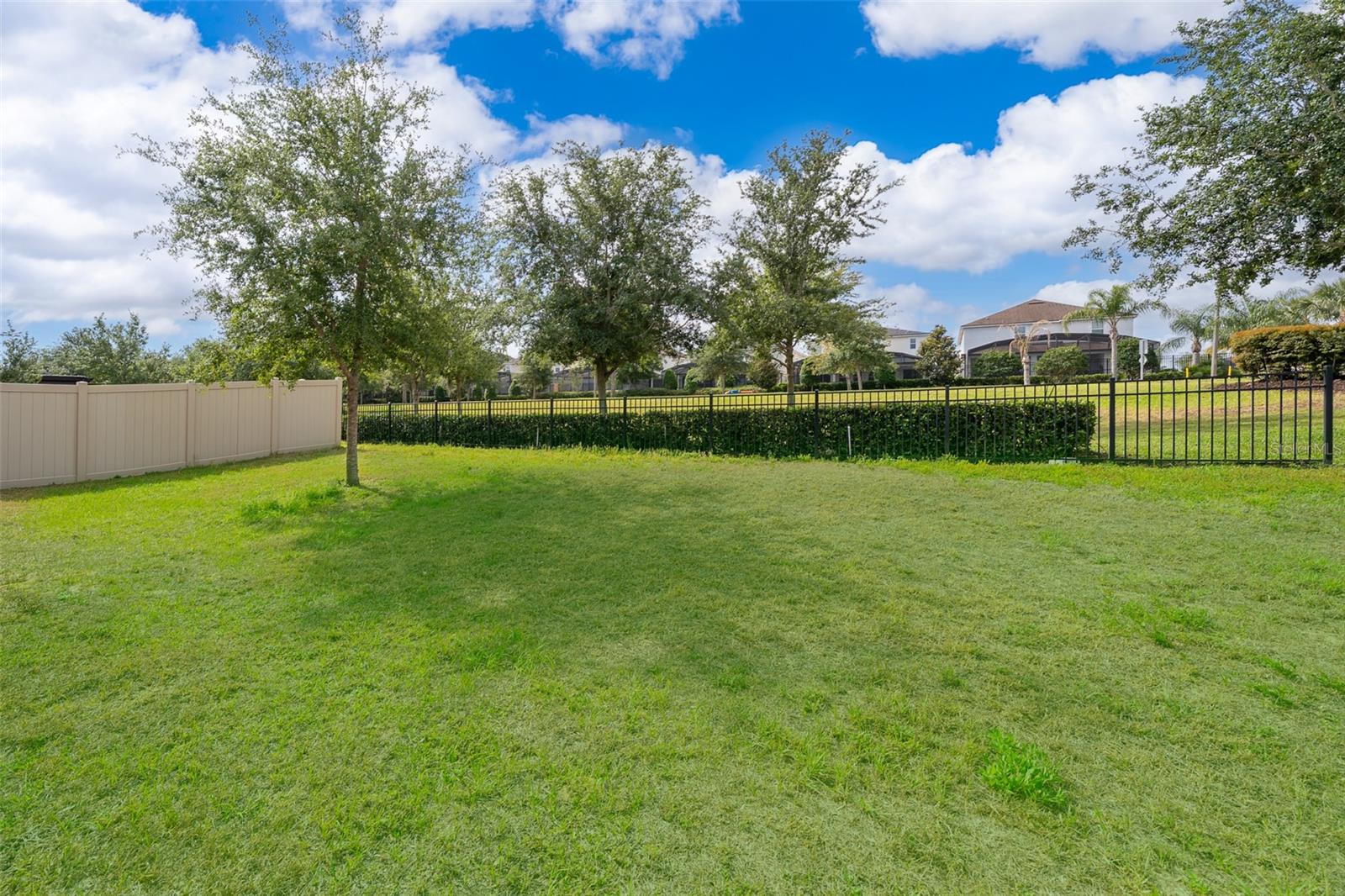Image 9 of 33 For 9056 Wildflower Lane