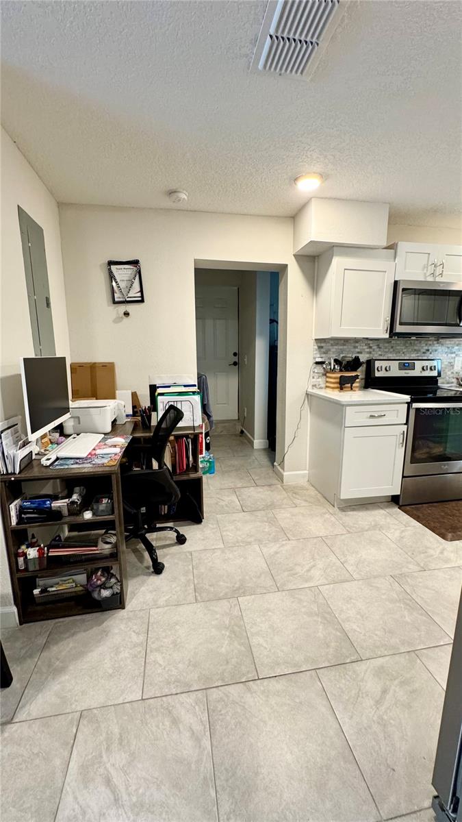 Image 12 of 32 For 2350 Valley Drive