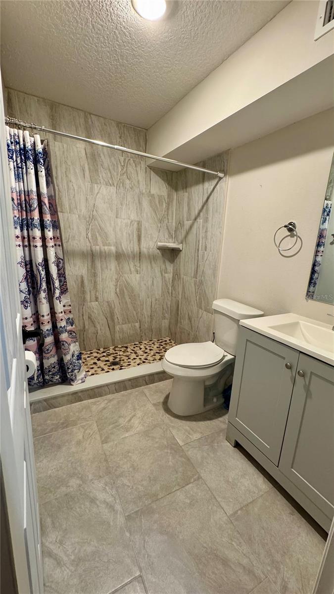 Image 19 of 32 For 2350 Valley Drive