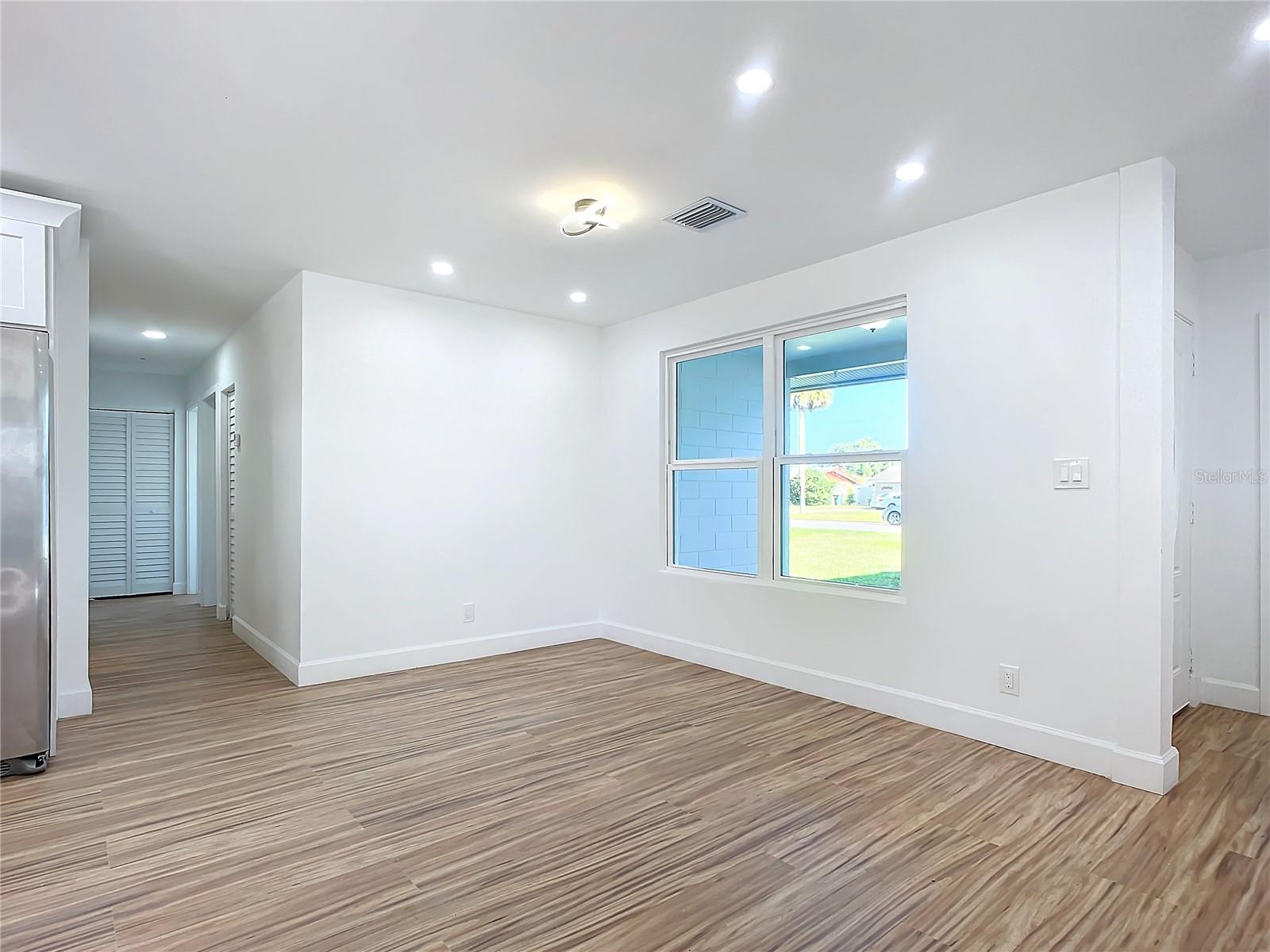 Image 10 of 54 For 1428 Margina Avenue