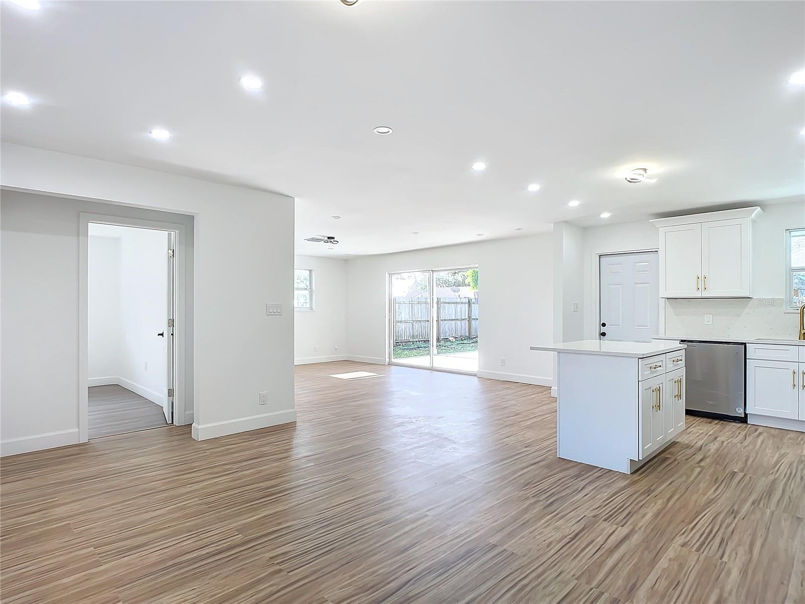 Image 12 of 54 For 1428 Margina Avenue