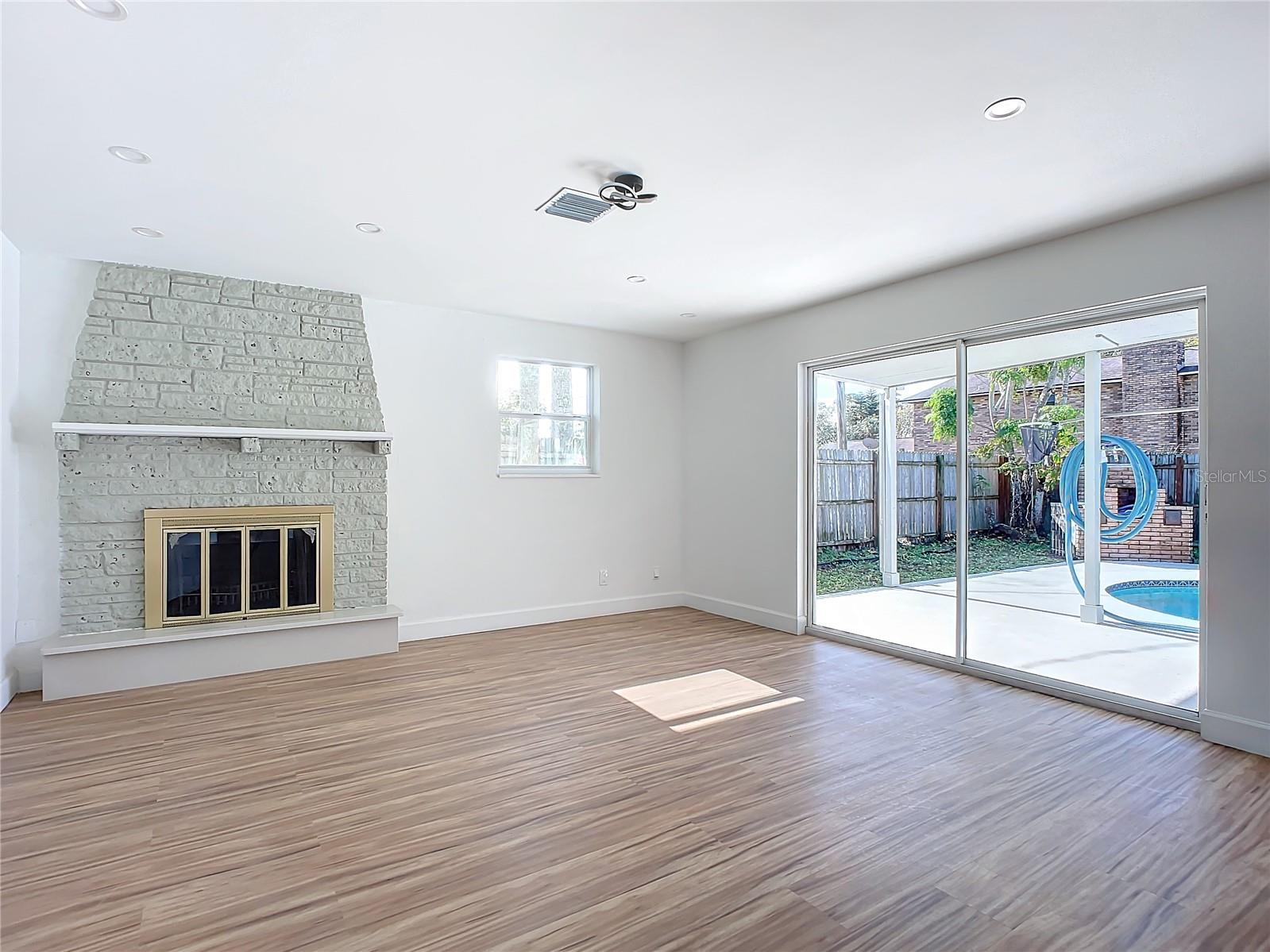 Image 20 of 54 For 1428 Margina Avenue
