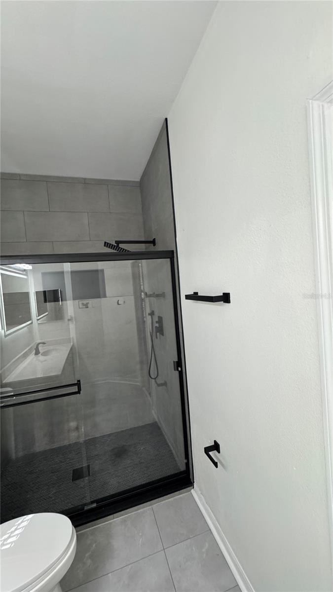 Image 18 of 31 For 3426 Wilshire Way Road 189
